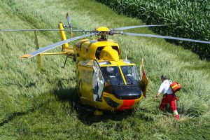 Rettungshubschrauber im Einsatz. Symbolfoto: Pixabay / moerschy