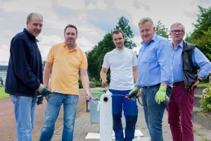 Malerarbeiten bei den SF Lechtingen (v. l.): Christian Hettwer, Hendrik Remme, Lukas Nöring, Norbert Hörnschemeyer, Heinrich Kummer. Foto: SPD Wallenhorst