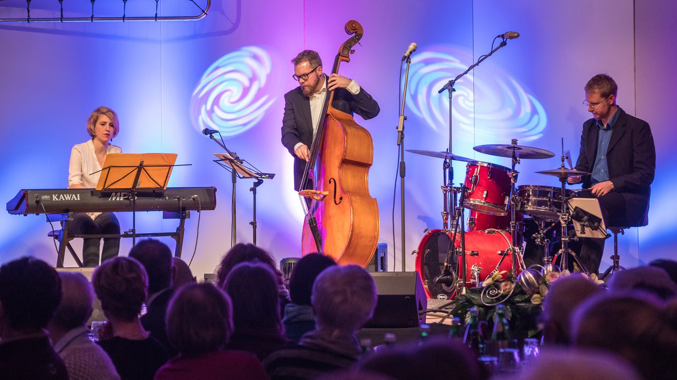 Das Wiebke Schröder Trio unterhielt mit Jazzstandards aus dem „Real Book“. Foto: Gemeinde Wallenhorst / Thomas Remme