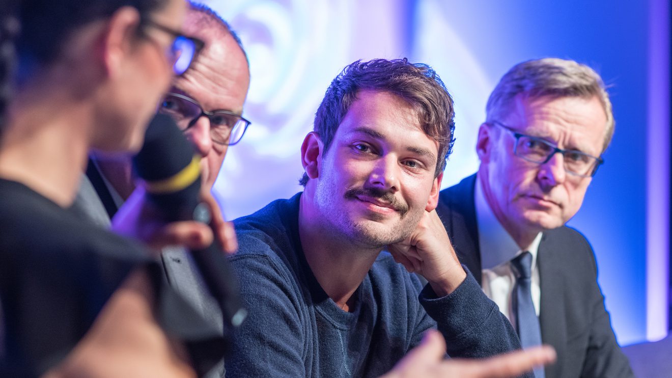 Im Gespräch (von links): Sina Trinkwalder, Johannes Wübbe, Robert Redweik und Otto Steinkamp. Foto: Gemeinde Wallenhorst / Thomas Remme