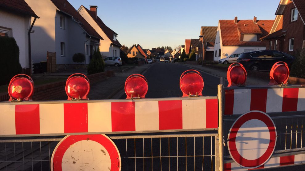 Vollsperrung der Straße Am Pingelstrang in Wallenhorst-Hollage. Foto: Wallenhorster.de