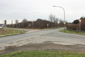 Der gefährliche Kreuzungsbereich Ecke Am Pingelstrang / Pyer Kirchweg derzeit. Foto: Wallenhorster.de