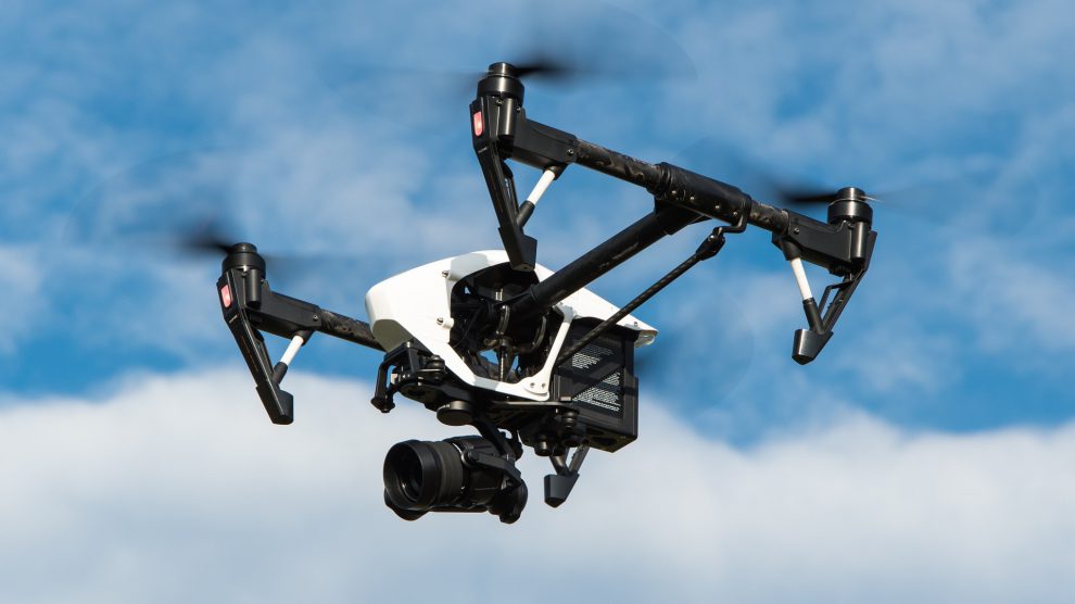 Eine Drohne in der Luft. Symbolfoto: Pixabay / Powie