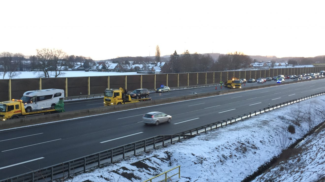 Verkehrsunfall mit mehreren Fahrzeugen und leicht verletzten auf der A1 bei Wallenhorst / Osnabrück-Nord. Foto: Wallenhorster.de
