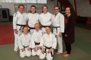 Das Hollager Judo-Team beim ersten Kampftag der Damen-Niedersachsenliga. Foto: Blau-Weiss Hollage