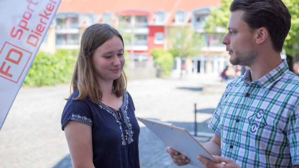 Im Wallenhorster Ortszentrum sowie in Hollage, Lechtingen und Rulle werden die Passanten Anfang August um ihre Meinung zum Einzelhandel gebeten. Foto: André Thöle