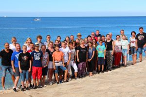 Gruppenbild am Meer. Foto: Volker Hampel