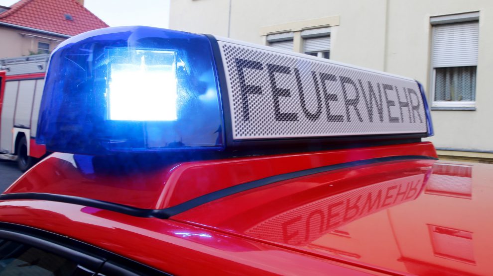 Die Feuerwehr im Einsatz. Symbolfoto: Pixabay / Rico_Loeb