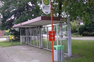 Gegen Höchstgebot gibt die Gemeinde Wallenhorst die Buswartehalle am Heuftgraben samt Pflasterung ab. Foto: Gemeinde Wallenhorst