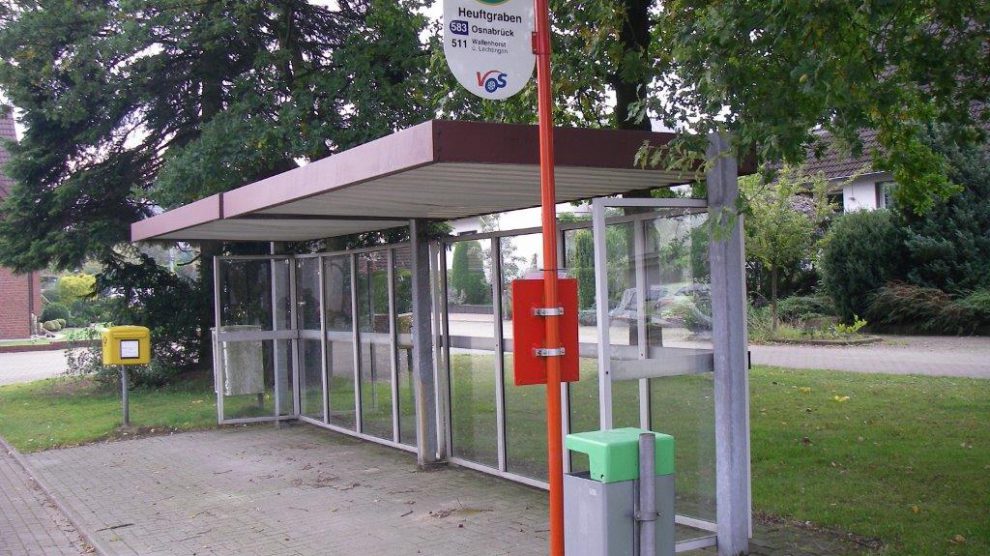 Gegen Höchstgebot gibt die Gemeinde Wallenhorst die Buswartehalle am Heuftgraben samt Pflasterung ab. Foto: Gemeinde Wallenhorst