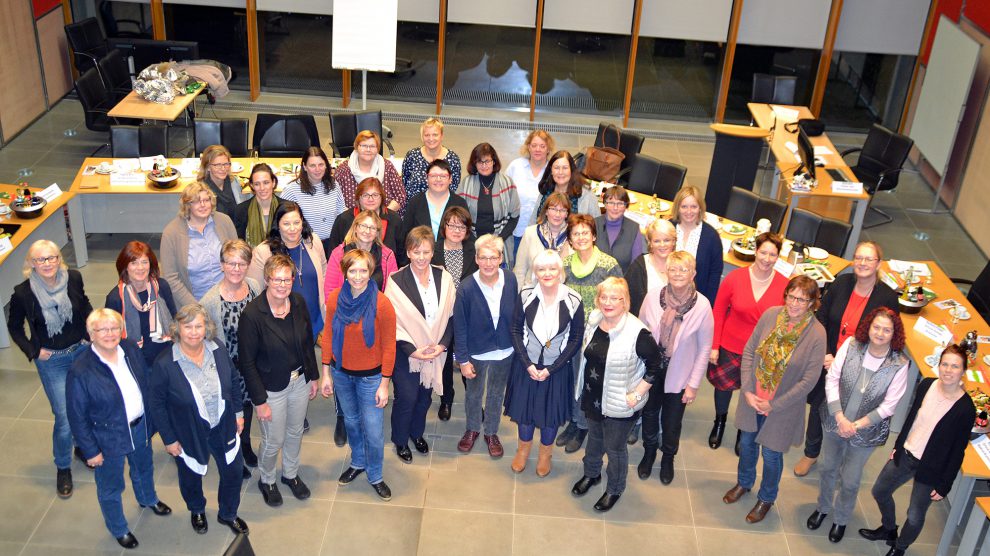 Gleichstellungsbeauftragte und Ratsfrauen der Nordkreiskommunen im Bramscher Rathaus. Foto: Dorit Barz / Stadt Bramsche