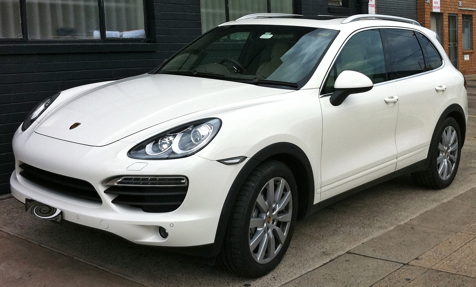 Unfassbar: Der Fahrer eines Porsche Cayenne wurde zwischen Wallenhorst und Osnabrück-Hafen mit 247 km/h bei erlaubten 80 km/h gestoppt. Symbolfoto: Pixabay / skeeze