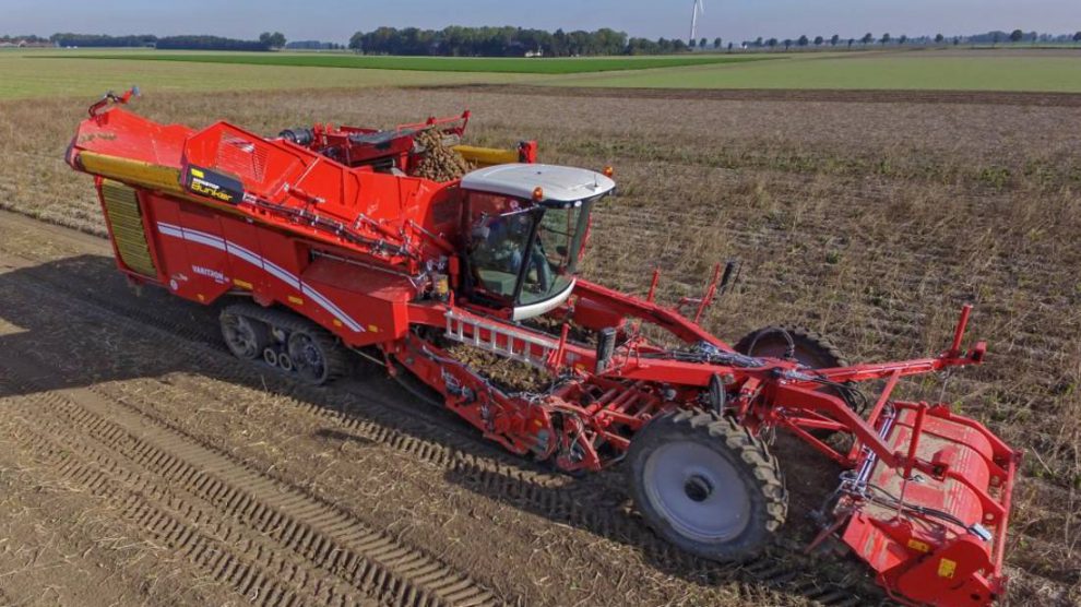 Maschinen für die Landwirtschaft wie den vierreihigen Kartoffelernter Varitron 470 Platinum TT produkziert Grimme in Damme und im Niedersachsenpark. Foto: Grimme Landmaschinenfabrik