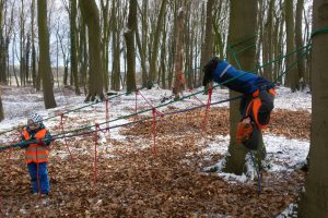 „Sport und Spiel im Wald“ läuft als Kurs immer dienstags über Blau-Weiss Hollage. Foto: BWH