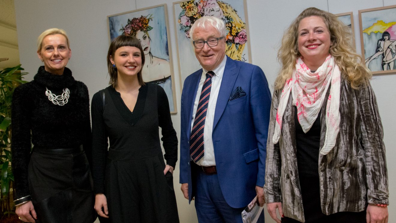 Margret Terglane (Gemeinde Wallenhorst), Katrin Lazaruk, Alfred Lindner und Dr. Melanie Kubandt (von links) freuen sich auf die Ausstellung „Von Zeit zu Zeit zu zweit“. Foto: André Thöle