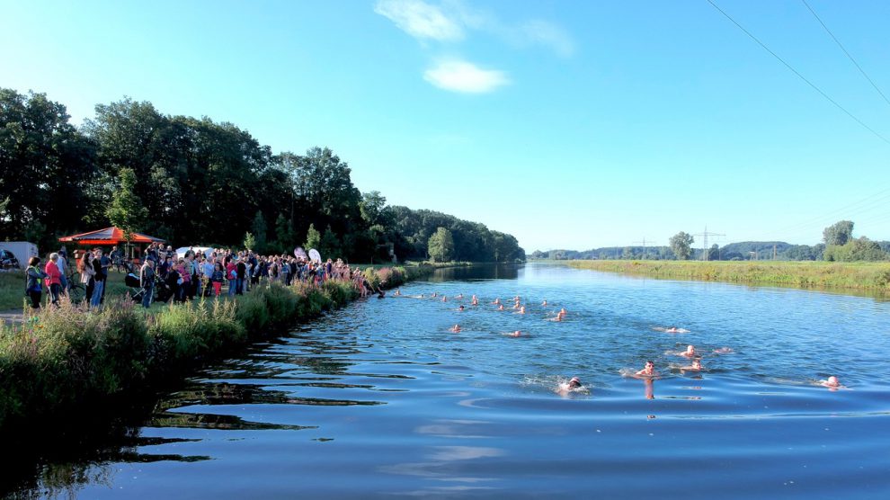 56 Aktive nahmen bei der Premiere des Kanal-Triathlons 2017 teil. Foto: Volker Holtmeyer