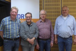 Wilhelm Vorgerd, Jens Krause, Peter Franke und Franz-Josef Landwehr vom Männergesangverein Gemütlichkeit Hollage aus Wallenhorst bei der NDR1 Plattenkiste. Foto: NDR