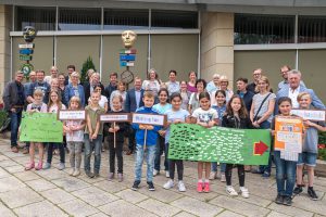Für viele gute Projekte zum Thema Energiesparen und Klimaschutz erhalten die Wallenhorster Grundschulen und Kindergärten Gold- und Silberauszeichnungen im Rahmen des Klimaschutzprojektes. Foto: Thomas Remme
