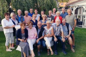 Bei einem gemütlichen Grillfest trafen sich die Ehrenamtlichen von „Hand in Hand“ zum Erfahrungsaustausch. Foto: Gemeinde Wallenhorst