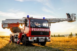 Die Feuerwehr im Einsatz. Symbolfoto: Pixabay / lukasbecker