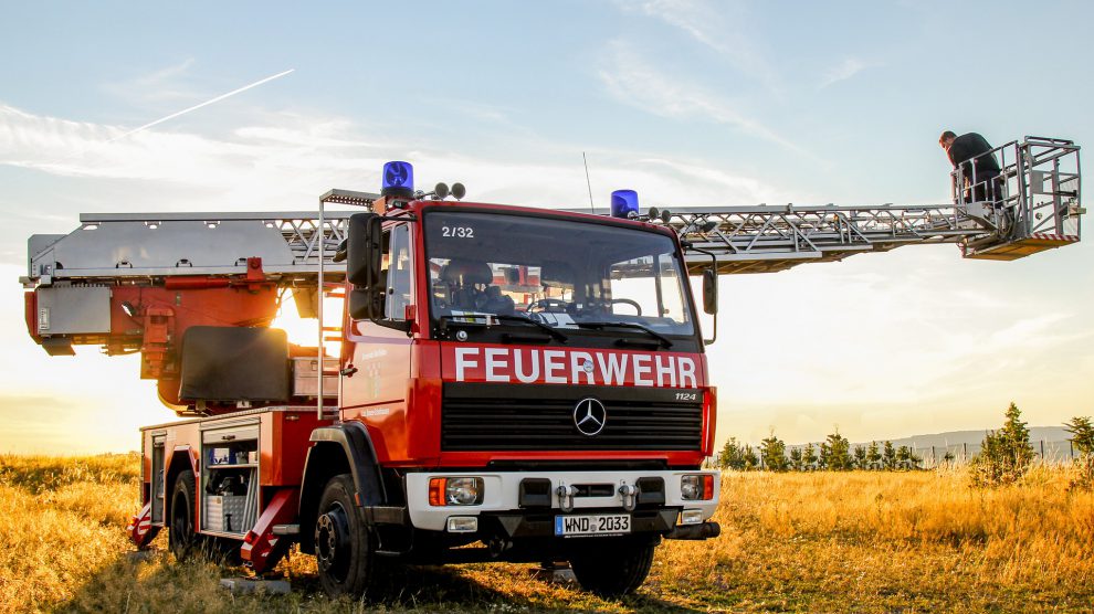 Die Feuerwehr im Einsatz. Symbolfoto: Pixabay / lukasbecker