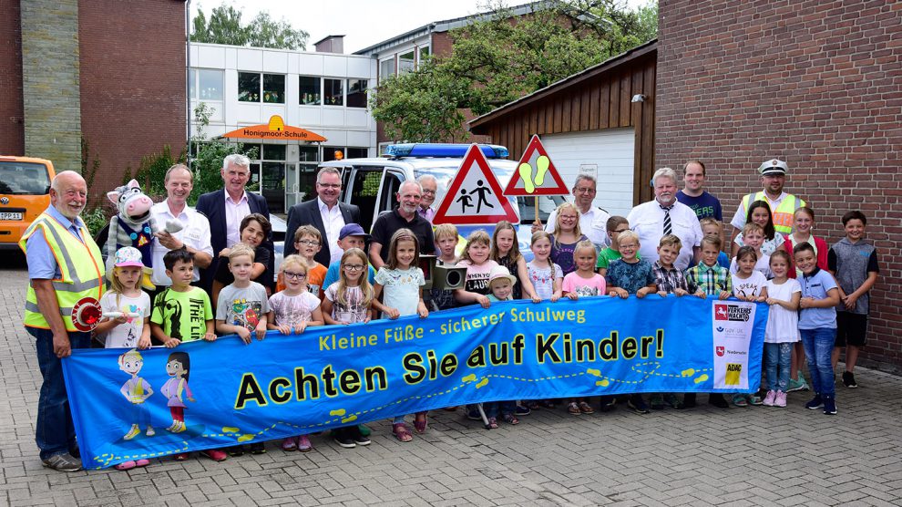 Zu Schuljahresbeginn führt der Landkreis Osnabrück zahlreiche Geschwindigkeitsmessungen im Umfeld von Schulen durch. Kontrollen wird es auch bei der Honigmoor-Grundschule in Bramsche-Epe geben. Foto: Landkreis Osnabrück/Hermann Pentermann