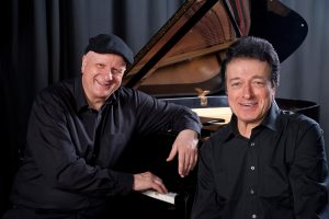 Das Osnabrücker Duo Pianoworte mit Schauspieler Helmut Thiele und Pianist Bernd-Christian Schulze gibt am Freitag, 21. September, ein Gastspiel im Ruller Haus. Foto: Lev Silber