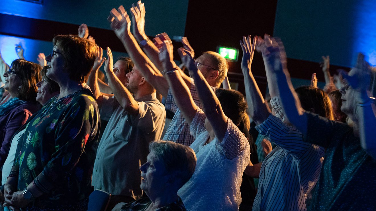 500 Menschen singen begeistert mit. Foto: Thomas Remme