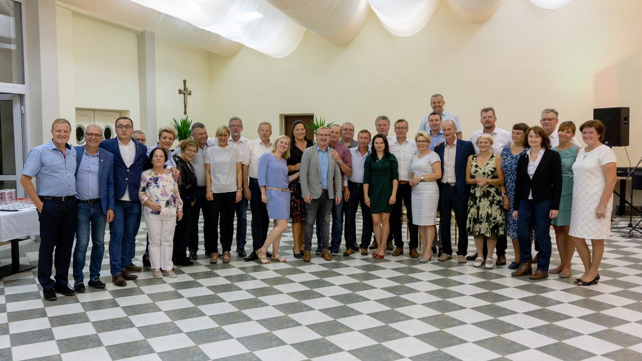 Polnische und deutsche Delegierte im Speisesaal des Caritas-Bildungshauses in Stawiguda. Foto: André Thöle