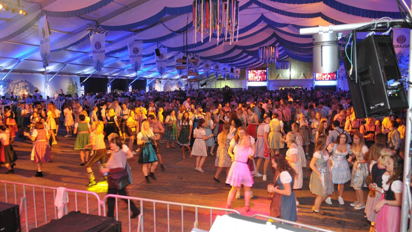 Beste Stimmung auf dem 18. Hollager Oktoberfest am Freitag, 26. Oktober 2018. Foto: Kolpingsfamilie Hollage