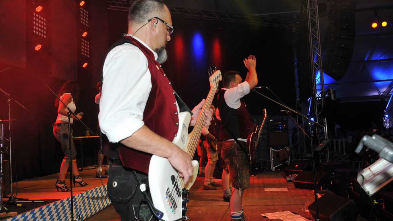 Beste Stimmung auf dem 18. Hollager Oktoberfest am Freitag, 26. Oktober 2018. Foto: Kolpingsfamilie Hollage