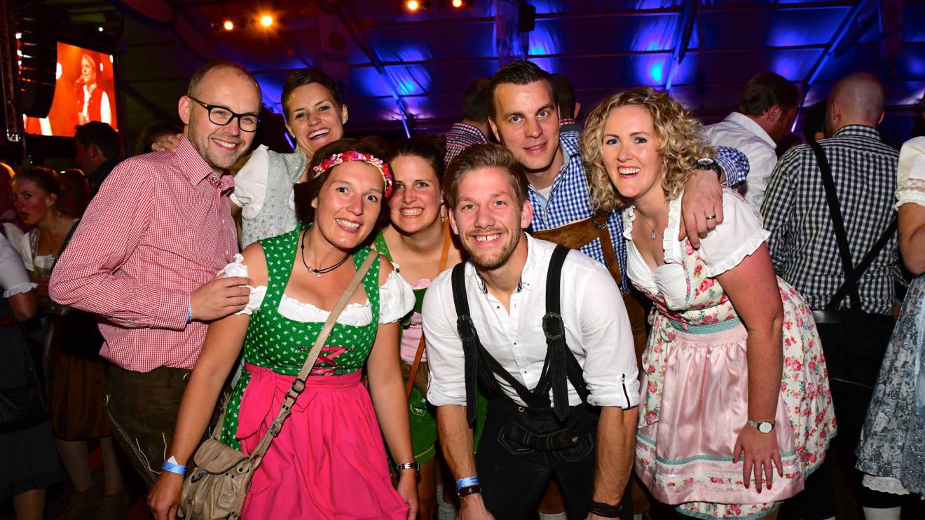 Kräftig gefeiert wurde auf dem 18. Hollager Oktoberfest auch am Samstag, 27. Oktober 2018. Foto: Kolpingsfamilie Hollage