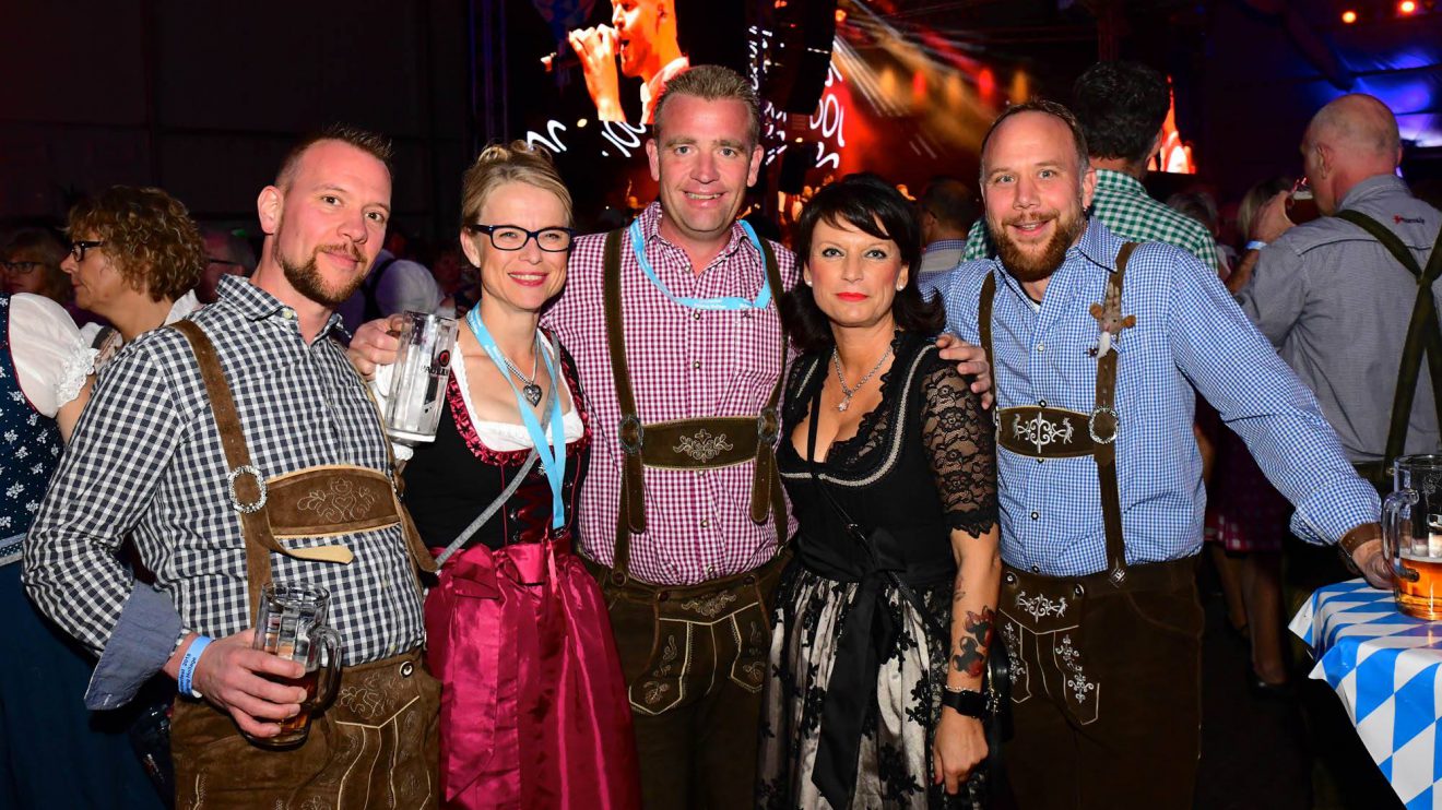 Kräftig gefeiert wurde auf dem 18. Hollager Oktoberfest auch am Samstag, 27. Oktober 2018. Foto: Kolpingsfamilie Hollage