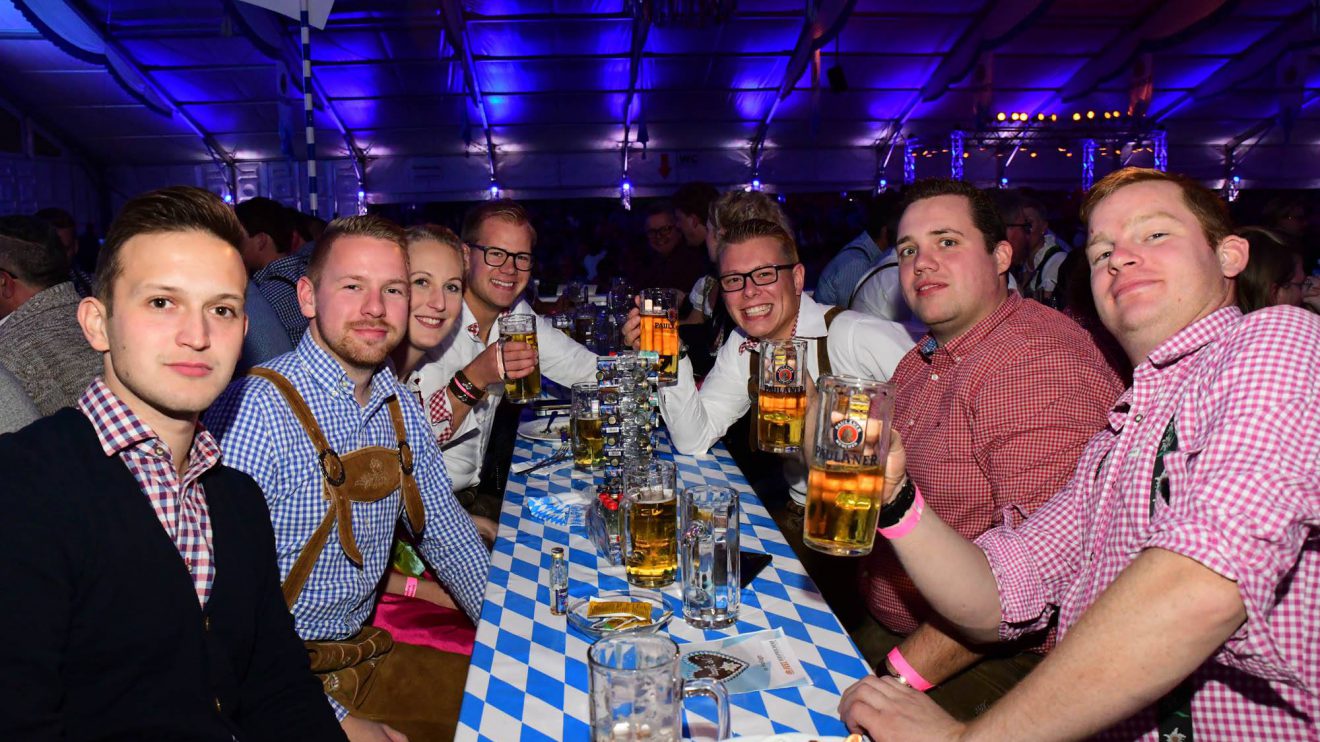 Kräftig gefeiert wurde auf dem 18. Hollager Oktoberfest auch am Samstag, 27. Oktober 2018. Foto: Kolpingsfamilie Hollage