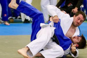 Christopher Bockholt von Blau-Weiss Hollage setzt sich bei der Norddeutschen Meisterschaft im Judo erfolgreich durch. Foto: Blau-Weiss Hollage