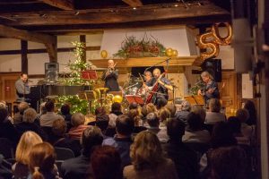 Zum 50. Mal in vorweihnachtlicher Atmosphäre in der Hofstelle Duling: Ombre di Luci. Foto: André Thöle