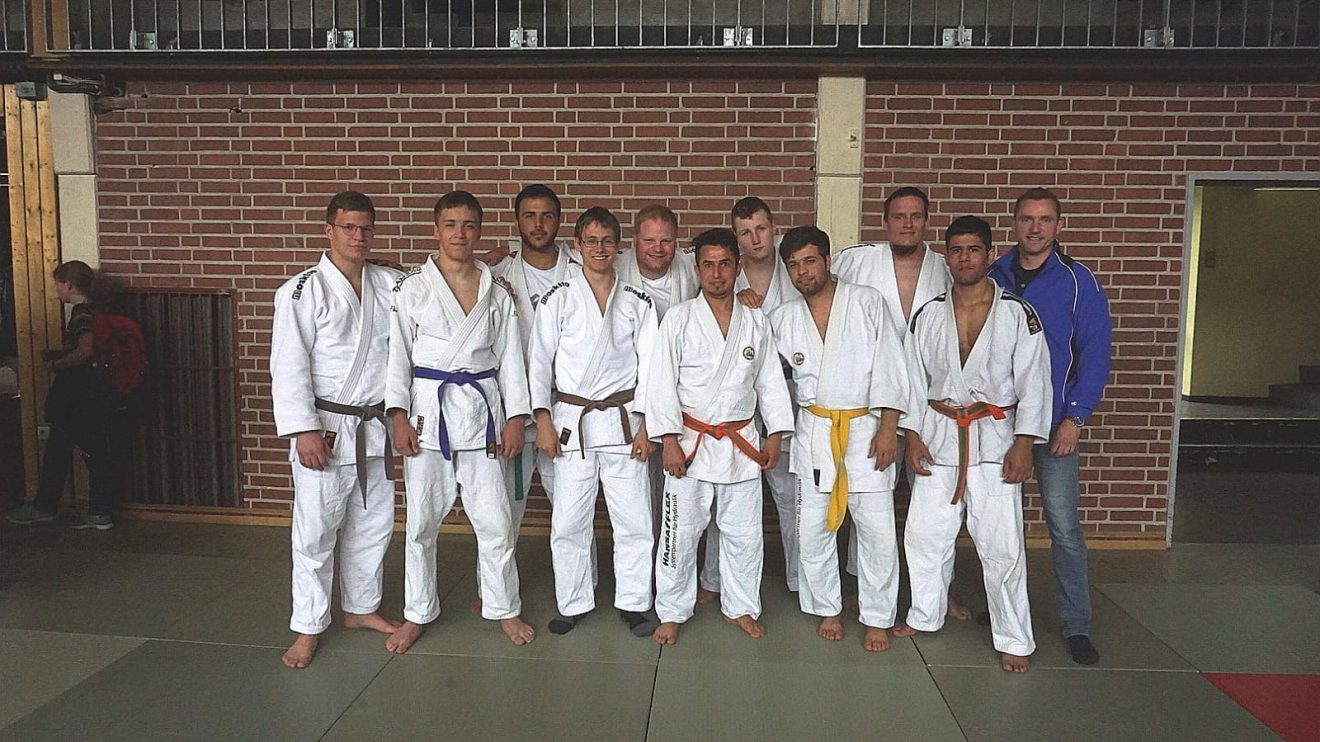 Das Judoteam von Blau-Weiss Hollage kämpfte hoch motiviert am ersten Kampftag der Bezirksliga Weser-Ems, holte jedoch keine Punkte. Foto: Blau-Weiss Hollage