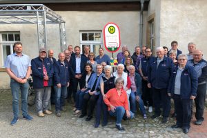 Das engagierte Team des Bürgerbus Wallenhorst-Wersen. Ab 11. Juni rollt der Bürgerbus durch Wallenhorst. Die Einweihungsfeier findet am 7. Juni vor dem Wallenhorster Rathaus statt. Foto: Bürgerbus Wallenhorst-Wersen