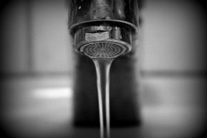 Die Wasserversorgung Wallenhorst bittet um einen verantwortungsvollen Umgang mit Wasser. Symbolfoto: Pixabay / TanteTati