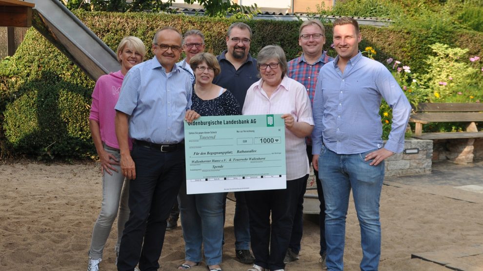 Gemeinsam für den Begegnungsplatz (v.li.): Ines Brünger, Gregor Remme, Thomas Jasper, Felizitas Meyer, Jörg Pöhler, Ingrid Vornholt, Andreas Hemme und Nico Riepenhoff. Foto: Wallenhorster Hanse