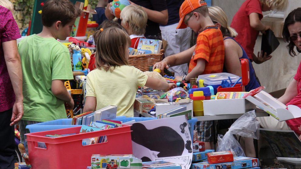 Kinderbücher, Spiele und Spielzeug werden am 31. August wieder beim Flohmarkt im Ruller Haus angeboten. Foto: Imeyer