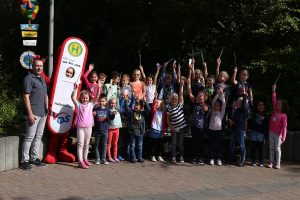 Voller Vorfreude sind die frisch gebackenen Erstklässler an der Regenbogengrundschule in Georgsmarienhütte auf die bevorstehende Schulzeit. Foto: Jessica Fischer / Stadtwerke Osnabrueck