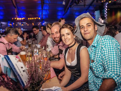 Beste Stimmung beim Hollager Oktoberfest 2019. Foto: Dominik Kluge für Wallenhorster.de