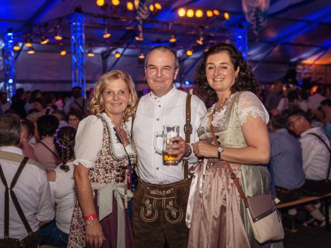 Beste Stimmung beim Hollager Oktoberfest 2019. Foto: Dominik Kluge für Wallenhorster.de