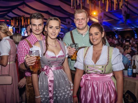 Beste Stimmung beim Hollager Oktoberfest 2019. Foto: Dominik Kluge für Wallenhorster.de