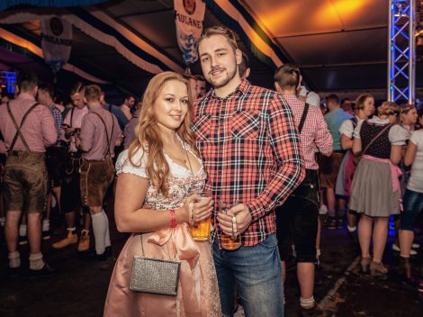 Beste Stimmung beim Hollager Oktoberfest 2019. Foto: Dominik Kluge für Wallenhorster.de