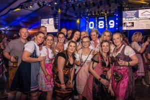 Beste Stimmung beim Hollager Oktoberfest 2019. Foto: Dominik Kluge für Wallenhorster.de