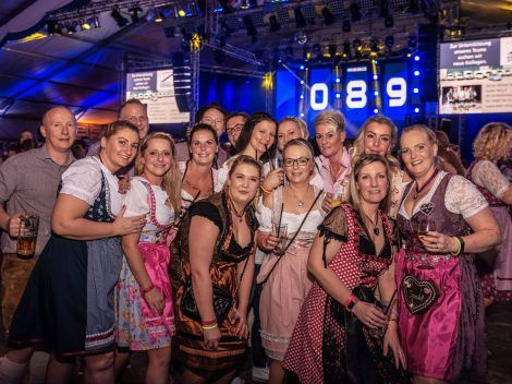 Beste Stimmung beim Hollager Oktoberfest 2019. Foto: Dominik Kluge für Wallenhorster.de