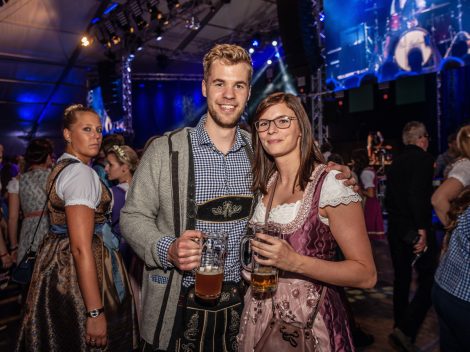 Beste Stimmung beim Hollager Oktoberfest 2019. Foto: Dominik Kluge für Wallenhorster.de