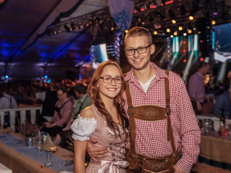 Beste Stimmung beim Hollager Oktoberfest 2019. Foto: Dominik Kluge für Wallenhorster.de